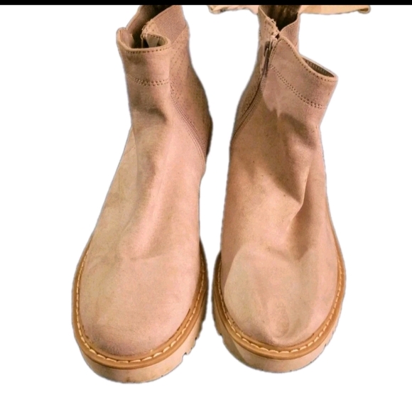 Sonoma Ortholite ECO Banana Gray Chelsea Boot Bootie Faux Suede Women's Size 9.5 - Picture 2 of 3